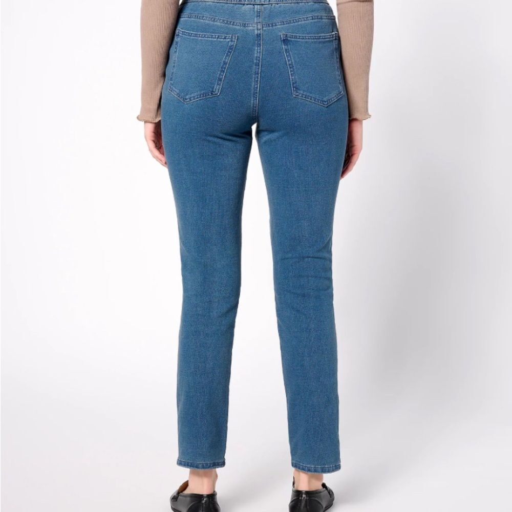 Quacker Factory Regular DreamJeannes Pull-On Slim Leg Jeans - Picture 2 of 3